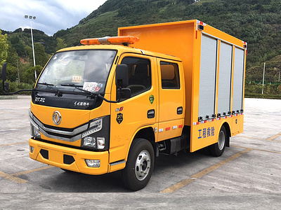 救险车 城市安全的移动堡垒