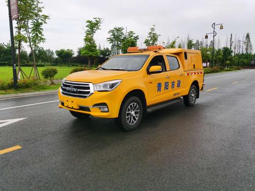 五十铃皮卡式排水救险车  versatile 高效的应急排水先锋