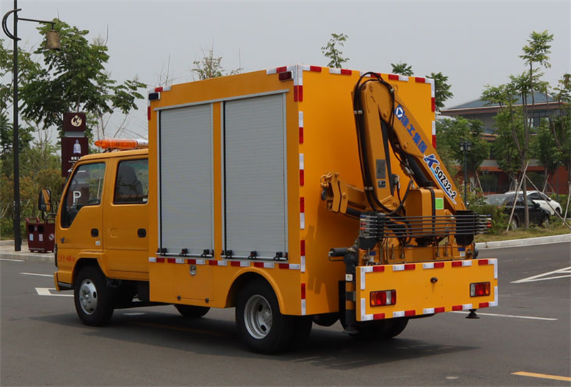 五十铃尾部带吊款救险车|抢险工具车|产品|应急指挥车|旅居房车|消防车|电源车|排涝车|程力集团